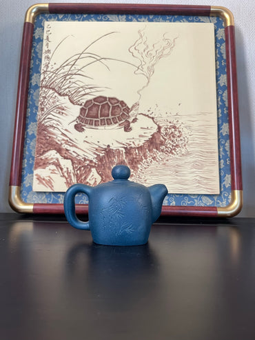 容量:130cc
泥料:宝石蓝