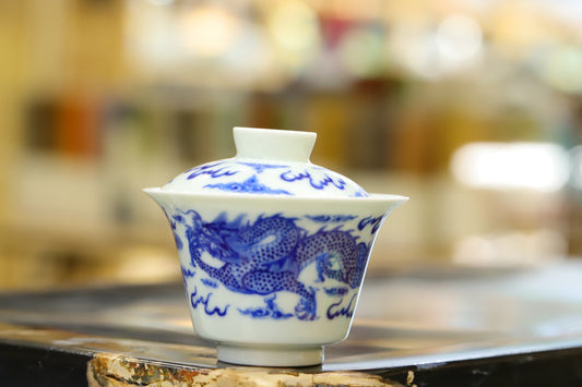 双龙双才盖碗
口径:9cm
高:6cm