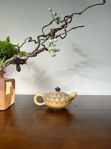 泥料:本山绿泥
容量:170