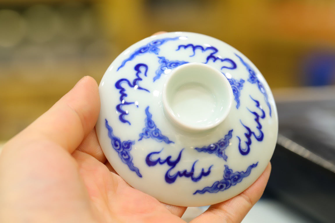 双龙双才盖碗
口径:9cm
高:6cm