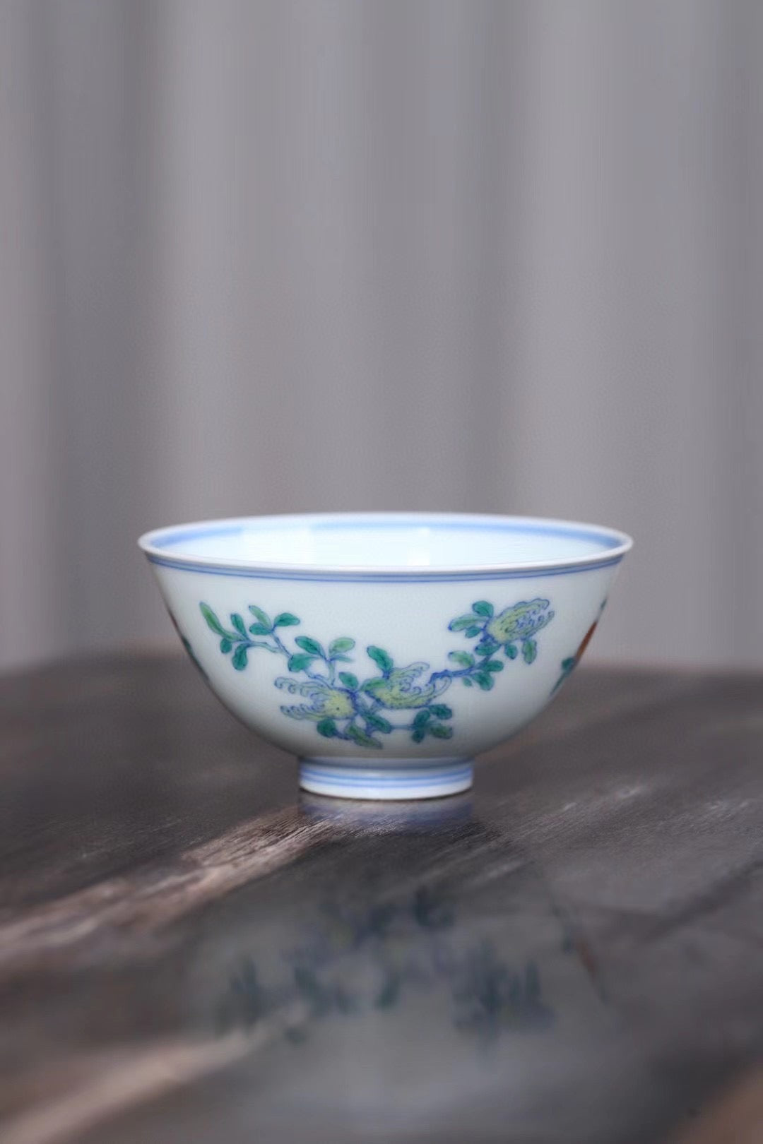 品名：青花斗彩三果杯
品牌：小愚斋
尺寸：口径8.5高4.3
容量：100ml