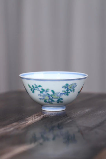 品名：青花斗彩三果杯
品牌：小愚斋
尺寸：口径8.5高4.3
容量：100ml