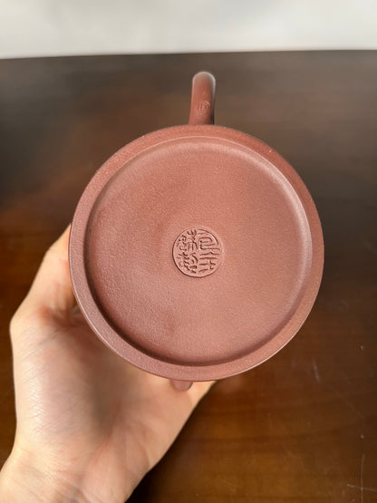 泥料：紫泥

容量：300