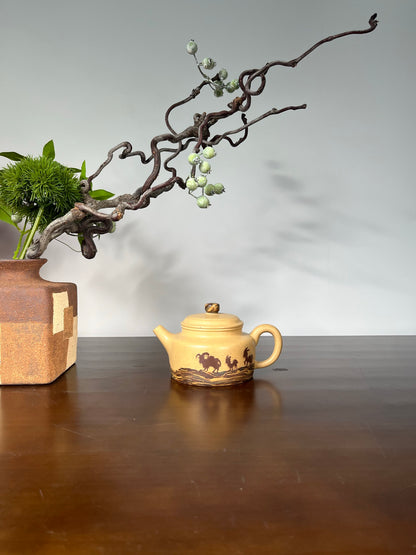 泥料：本山绿泥
容量：250