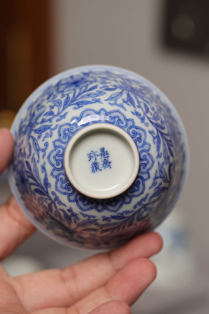 青花蝶恋花纹杯
口径8.8 高4.5
容量110ml