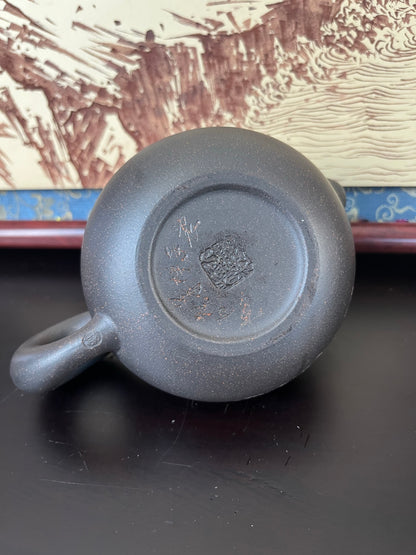 容量：190cc

泥料：乌金砂